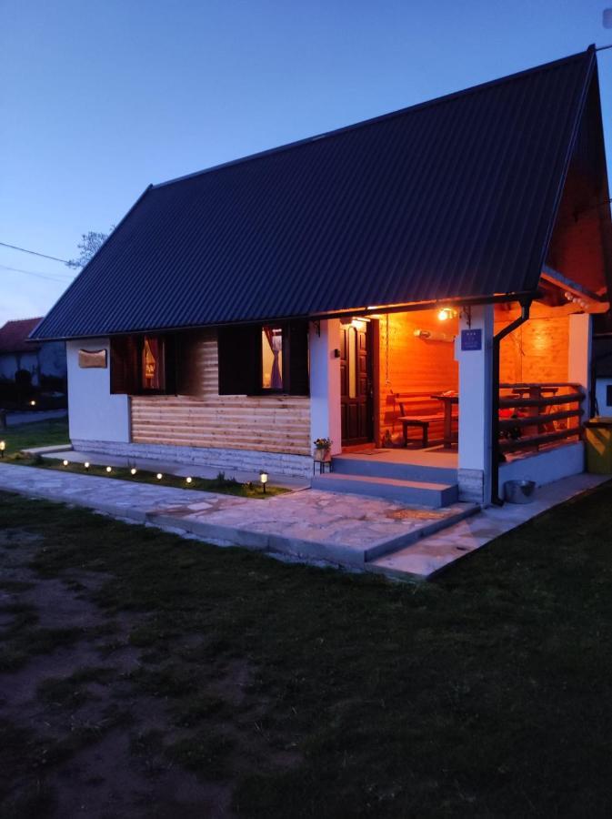 Vila Kuca Za Odmor Antonija Gospić Exteriér fotografie